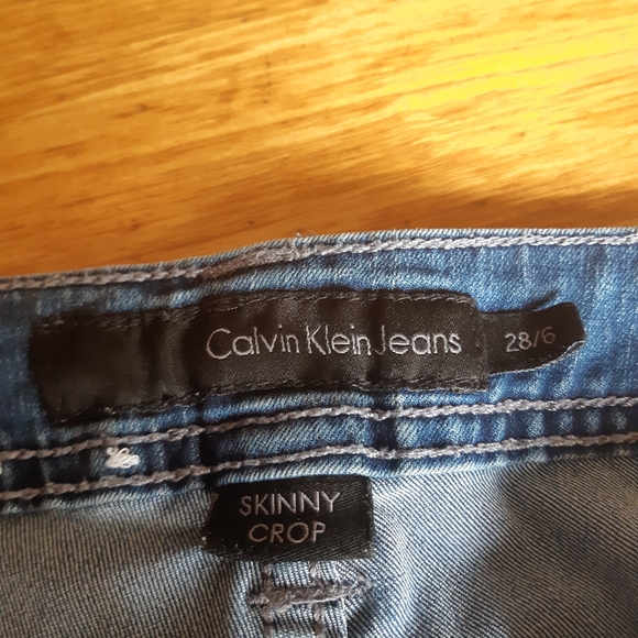 Calvin Klein skinny crop Jeans - Picture 2 of 2